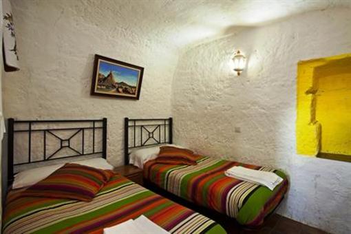 фото отеля Alojamientos Casas Cueva de Valtierra