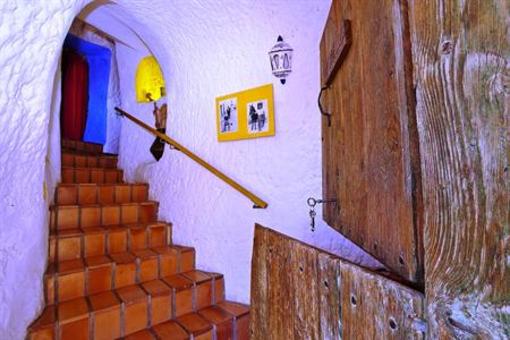 фото отеля Alojamientos Casas Cueva de Valtierra