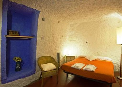 фото отеля Alojamientos Casas Cueva de Valtierra