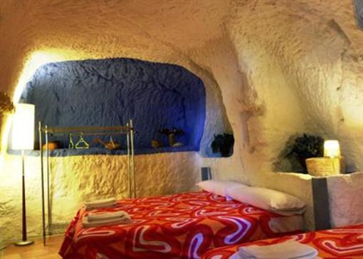 фото отеля Alojamientos Casas Cueva de Valtierra