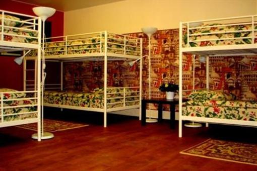 фото отеля Four Rooms Hostel