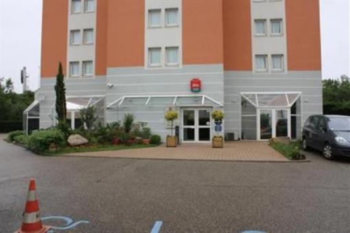 фото отеля Ibis Lyon Sud Chasse sur Rhone