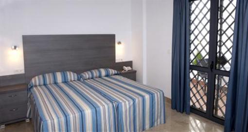 фото отеля Hotel Apartamentos Marina Luz Chipiona