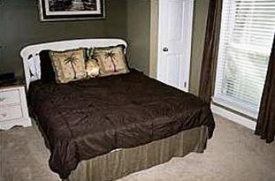 фото отеля ResortQuest Rentals at Nantucket Rainbow Cottages