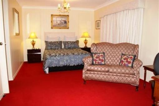 фото отеля Bathurst Heights B&B