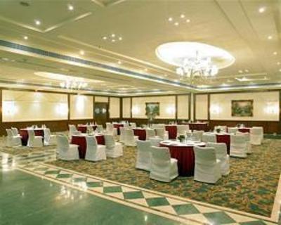 фото отеля Royal Orchid Hotel Bangalore