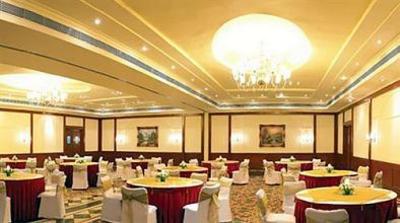 фото отеля Royal Orchid Hotel Bangalore