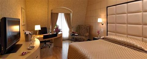 фото отеля Royal Orchid Hotel Bangalore