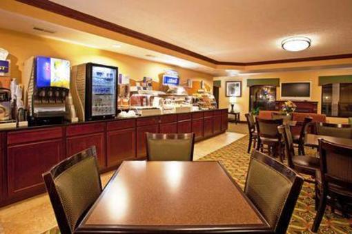 фото отеля Holiday Inn Express London I-70