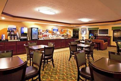 фото отеля Holiday Inn Express London I-70