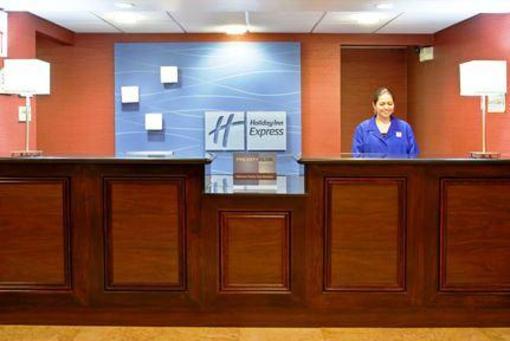фото отеля Holiday Inn Express London I-70