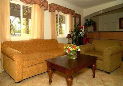 фото отеля Comfort Inn & Suites Lamplighter