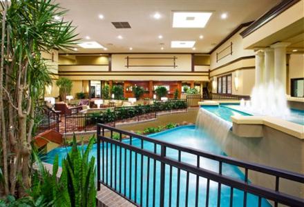 фото отеля Holiday Inn Hotel & Suites Cincinnati-Eastgate