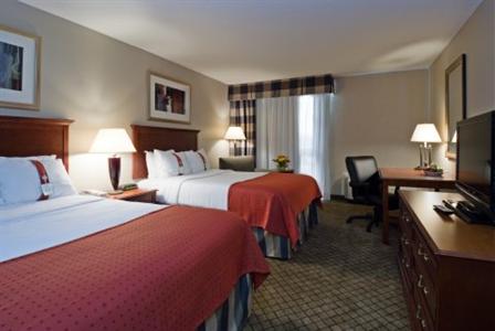 фото отеля Holiday Inn Hotel & Suites Cincinnati-Eastgate