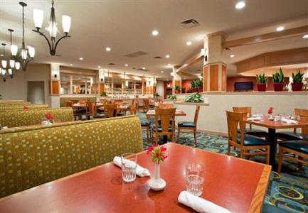 фото отеля Holiday Inn Hotel & Suites Cincinnati-Eastgate