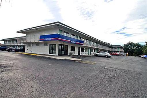 фото отеля Motel 6 Tampa Downtown