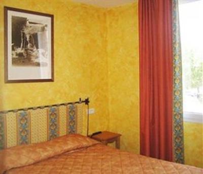 фото отеля Hotel Acacias Arles