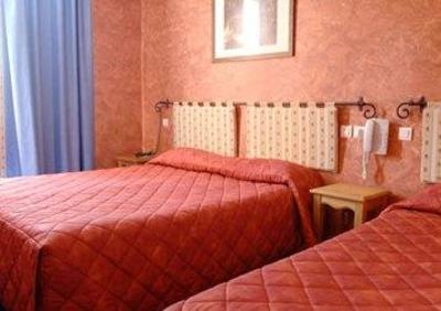 фото отеля Hotel Acacias Arles