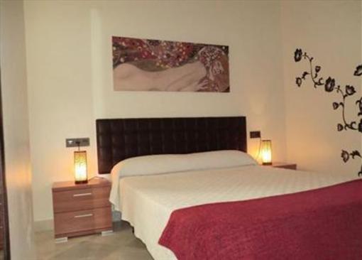 фото отеля Living Sevilla Apartments Catedral