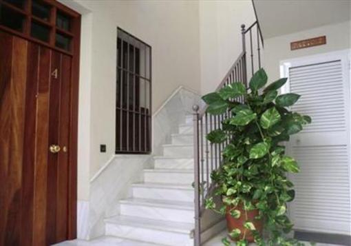 фото отеля Living Sevilla Apartments Catedral