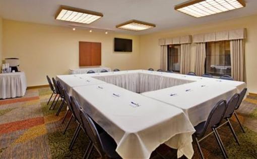 фото отеля Holiday Inn Express St. Louis