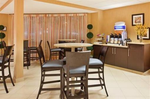 фото отеля Holiday Inn Express St. Louis