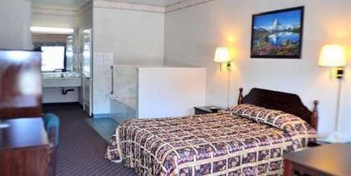 фото отеля Guesthouse International Inn & Suites South Gate