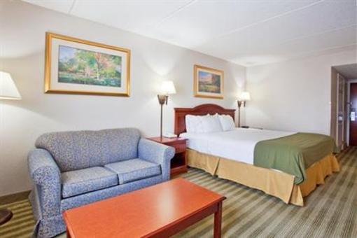 фото отеля Holiday Inn Express Alpharetta Windward Parkway