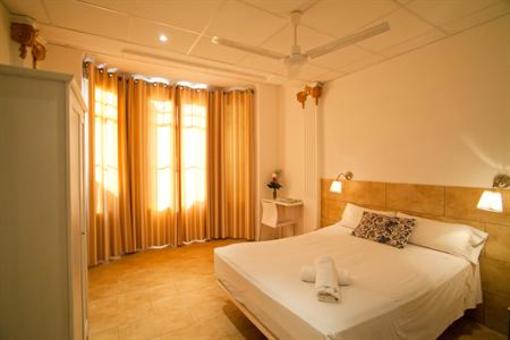 фото отеля Martinval Hostal
