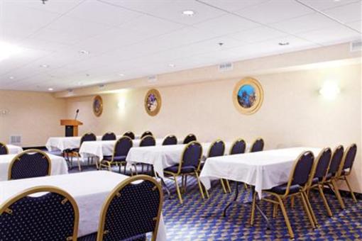 фото отеля Holiday Inn Express Branford New Haven
