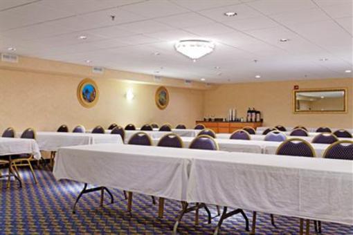 фото отеля Holiday Inn Express Branford New Haven