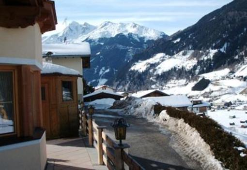 фото отеля Gasthof Kratzerwirt Neustift im Stubaital