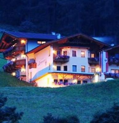 фото отеля Gasthof Kratzerwirt Neustift im Stubaital