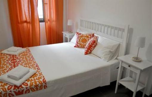 фото отеля Apartamentos Turisticos Patio De Viana