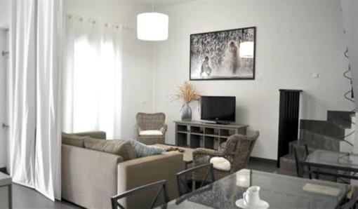фото отеля Apartamentos Turisticos Patio De Viana