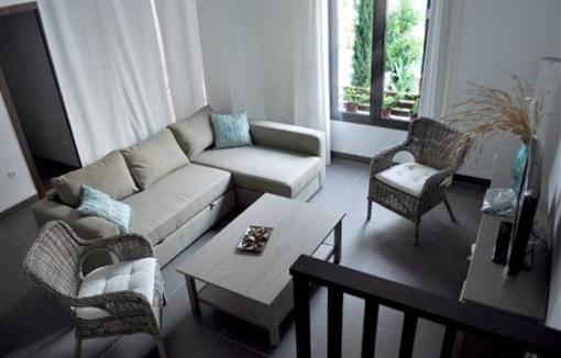 фото отеля Apartamentos Turisticos Patio De Viana