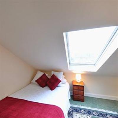 фото отеля 19 Meadow Place Guest House Edinburgh