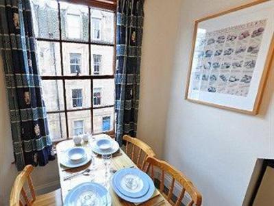 фото отеля 19 Meadow Place Guest House Edinburgh