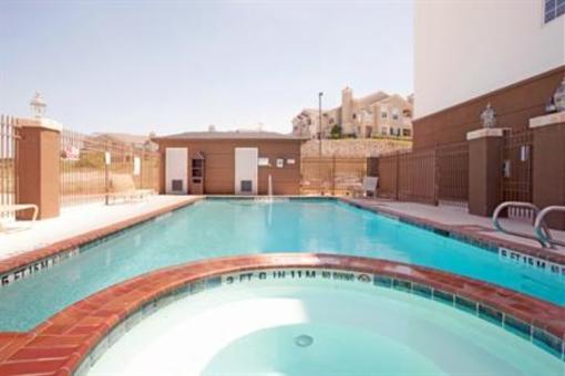 фото отеля Candlewood Suites San Antonio N - Stone Oak Area