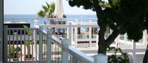 фото отеля Capri Laguna Inn On The Beach