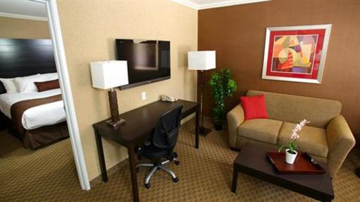 фото отеля Best Western Plus InnSuites Yuma Mall Hotel & Suites