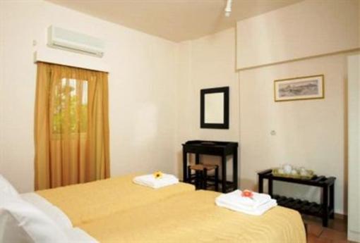 фото отеля Ourania Apartments & Hotel Gouves