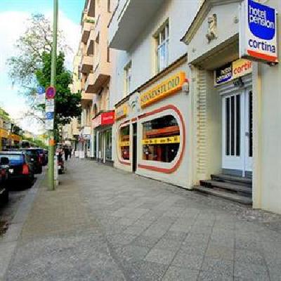 фото отеля Hotel-Pension Cortina