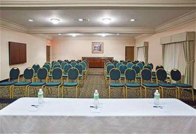 фото отеля Holiday Inn Express Saginaw
