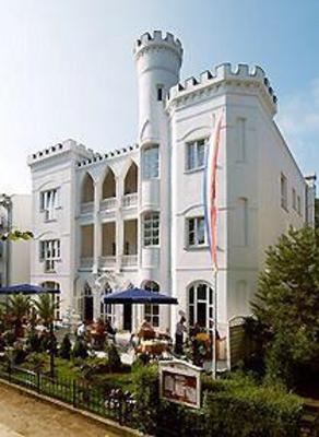фото отеля Hotel Kastell Ahlbeck (Usedom)