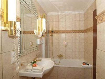 фото отеля Hotel Kastell Ahlbeck (Usedom)