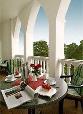 фото отеля Hotel Kastell Ahlbeck (Usedom)
