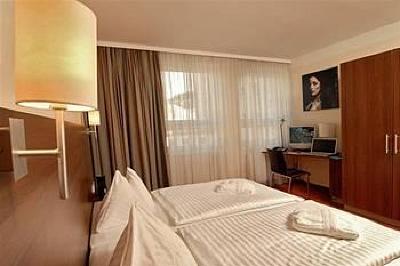 фото отеля Belmondo Hotel