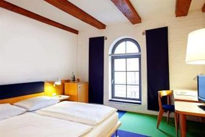 фото отеля Arcona Hotel Am Havelufer Potsdam