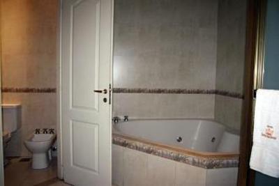 фото отеля Hotel A&B International